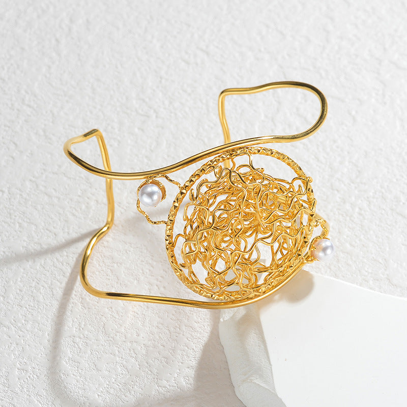 European And American New Eye-catching Hollow Bracelet