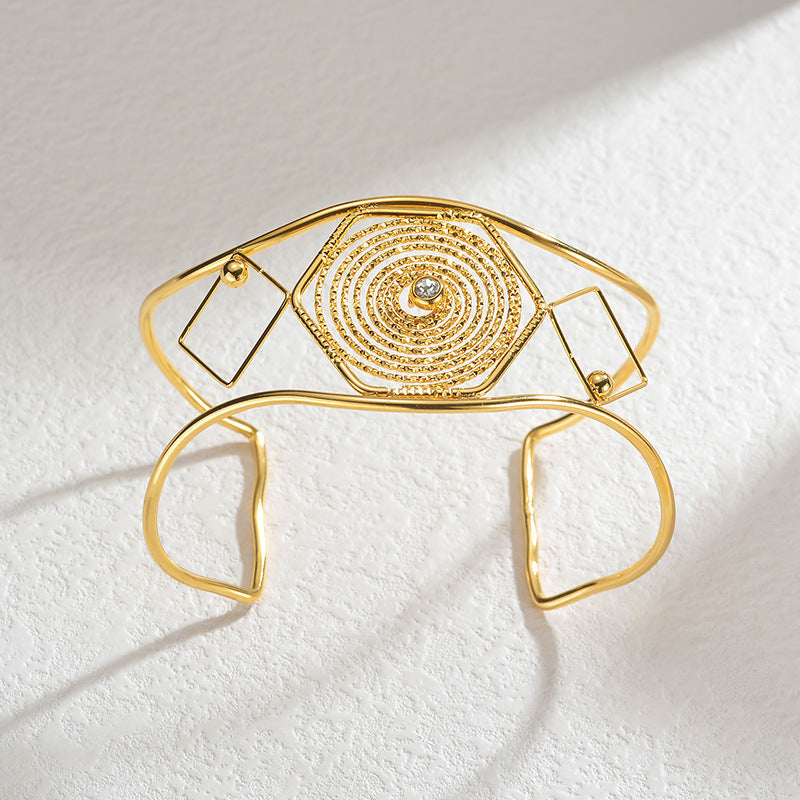 European And American New Eye-catching Hollow Bracelet