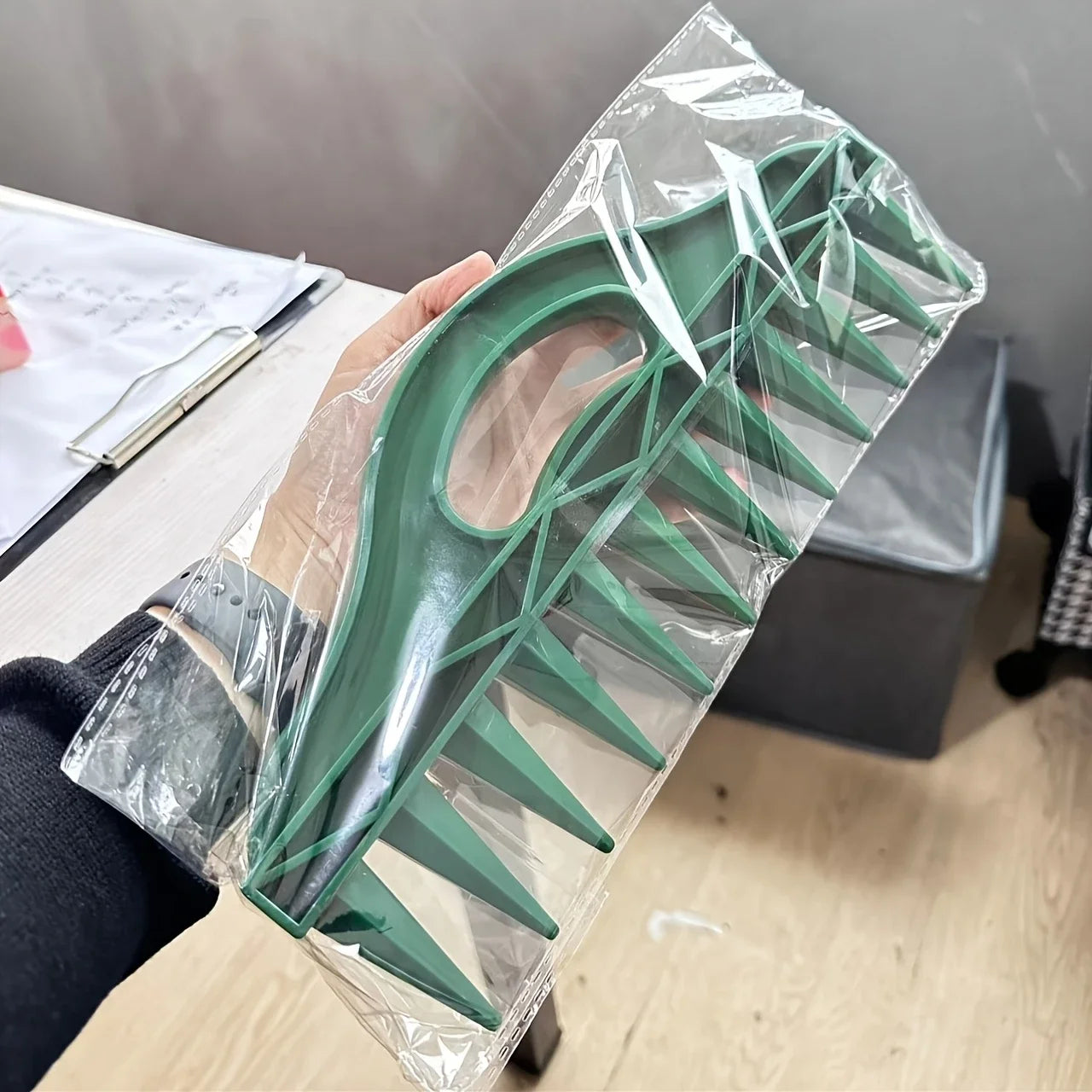 1/2pcs Green Handheld Seeder Tool with 12-Hole Design, Durable Gardening Rice Planter for Seeding and Soil Loosening
