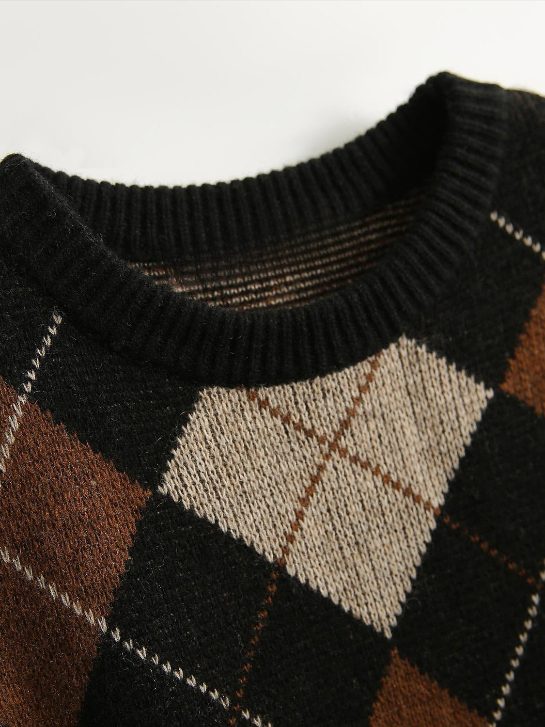 Contrast Color Diamond Plaid Wool Top