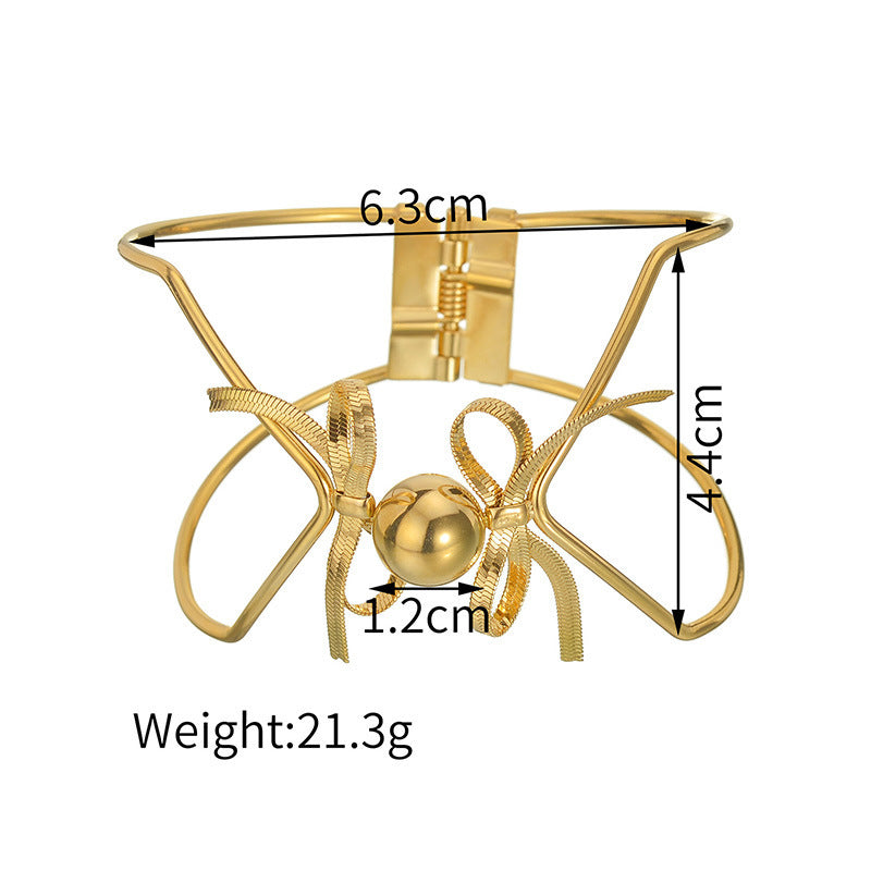 European And American New Eye-catching Hollow Bracelet