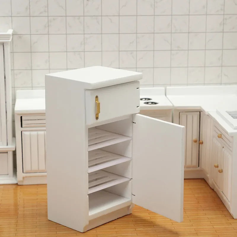 1pcs 1:12 Miniature White Refrigerator with Functional Doors Dollhouse Model Classic Style Doll House Decor Furniture