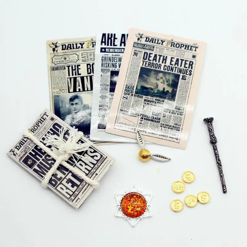 Dollhouse Prophet Newspaper Wand Flying Thief Retro Halloween Scene Simulation Miniature Prop Model Accessories Toy Supplies
