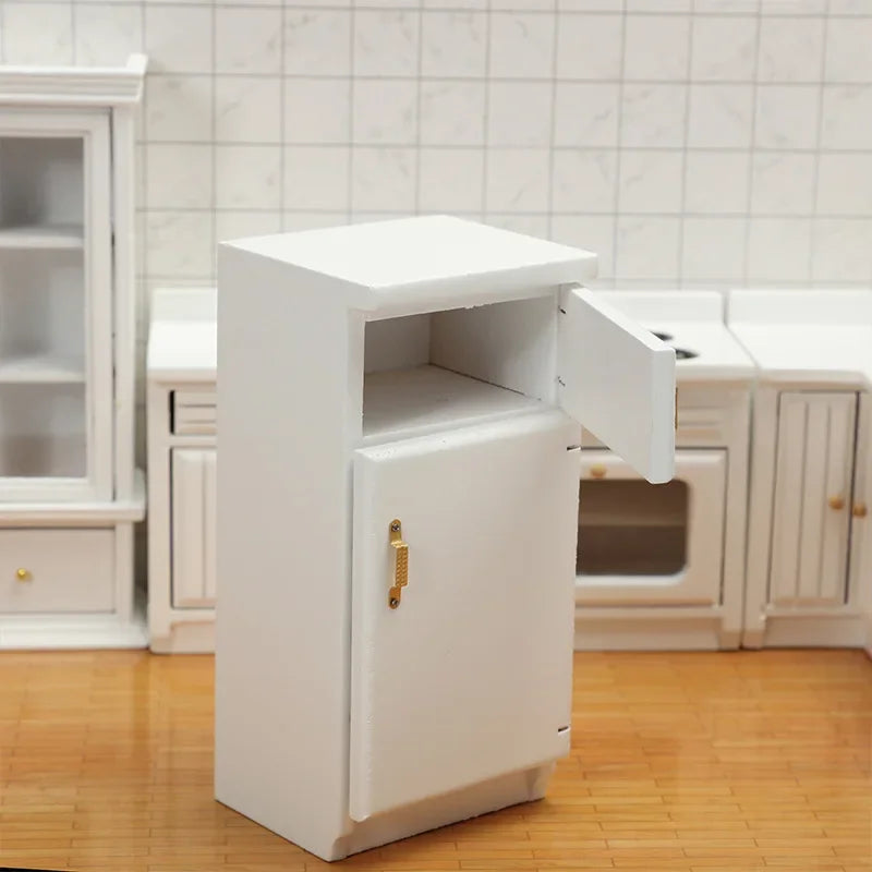 1pcs 1:12 Miniature White Refrigerator with Functional Doors Dollhouse Model Classic Style Doll House Decor Furniture